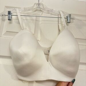 Primark bra white adjustable straps no underwire size 40F